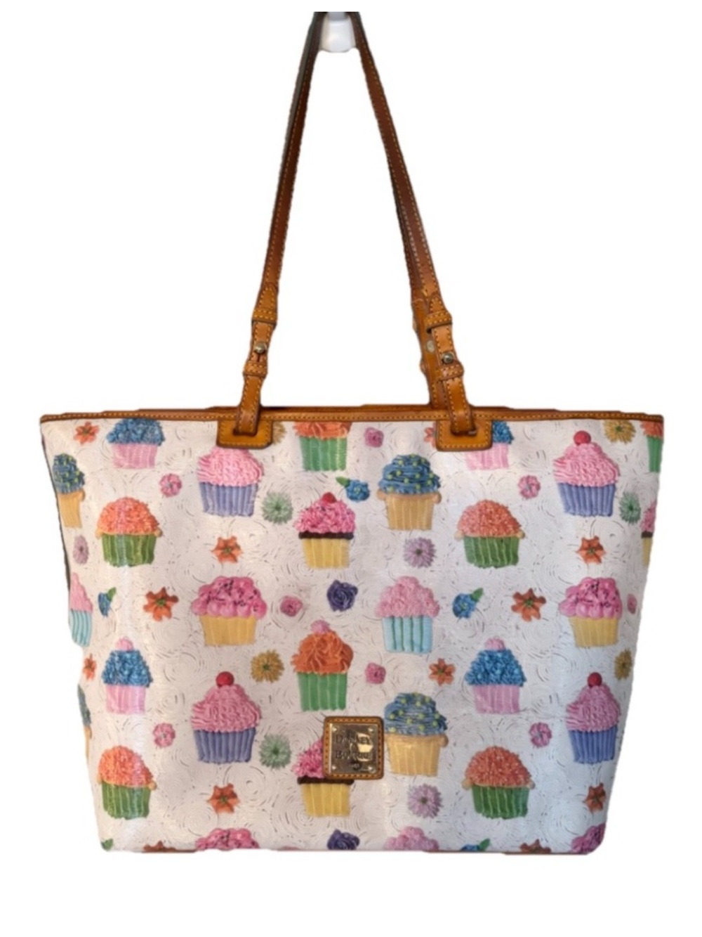 Dooney & Bourke - Cupcake Print Leisure Shopper Tote Bag - White